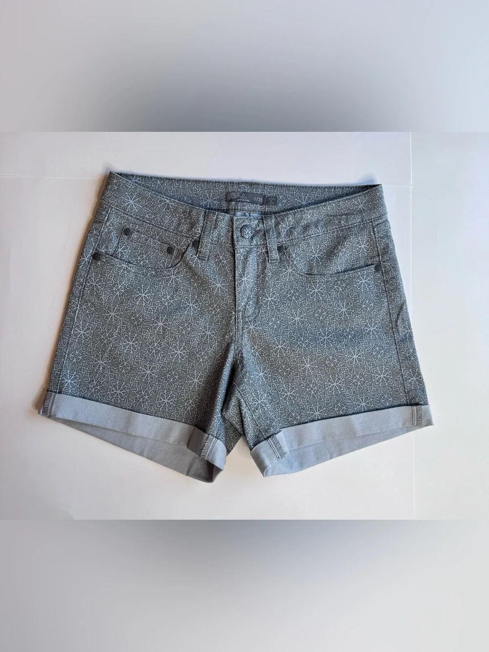prAna Kara Cuffed Chino Silver Spain Organic Cotton Shorts Size 0